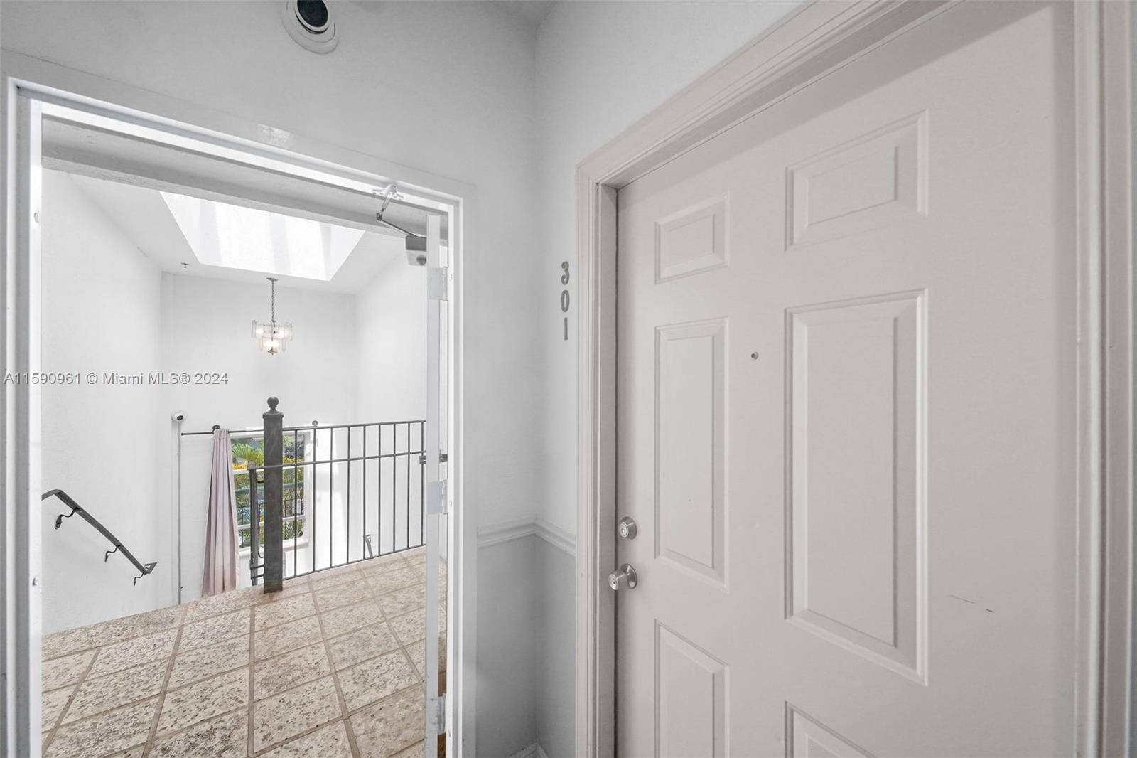 747 Michigan Ave # 301