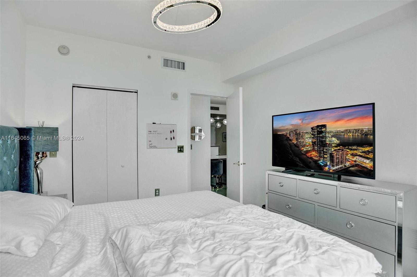 3131 NE 188th St # 809 Unit: 2-809