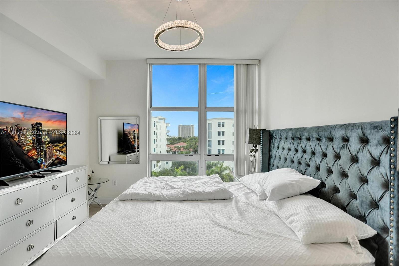 3131 NE 188th St # 809 Unit: 2-809