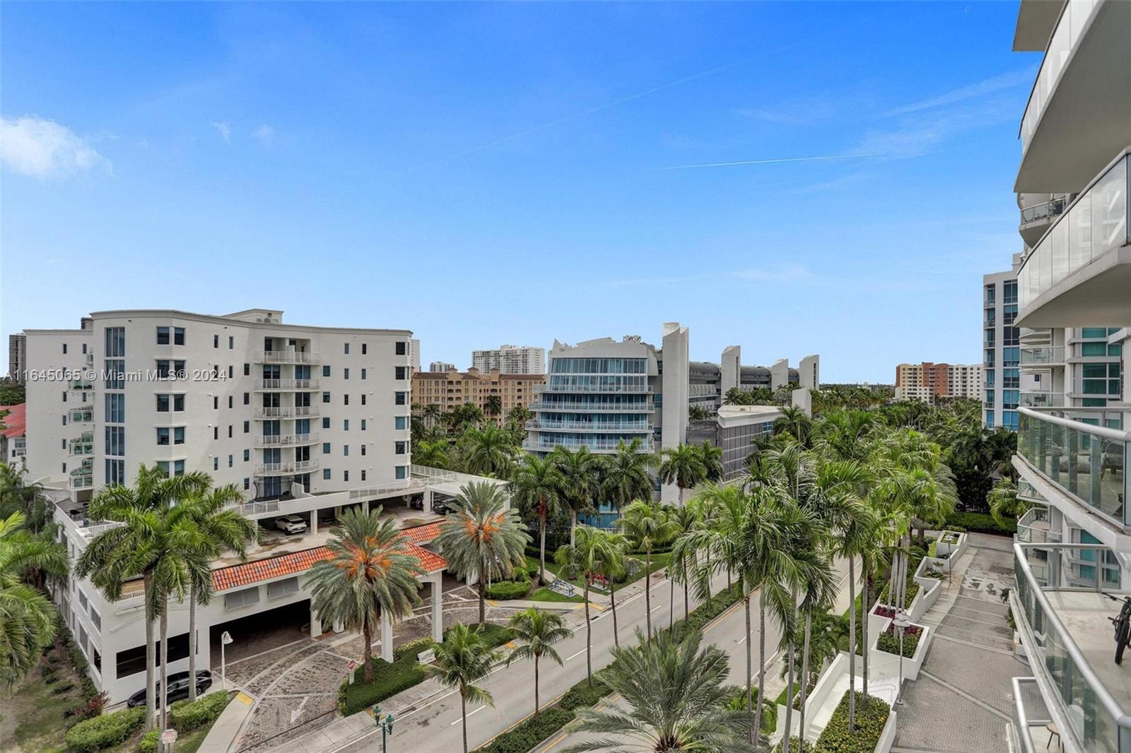 3131 NE 188th St # 809 Unit: 2-809