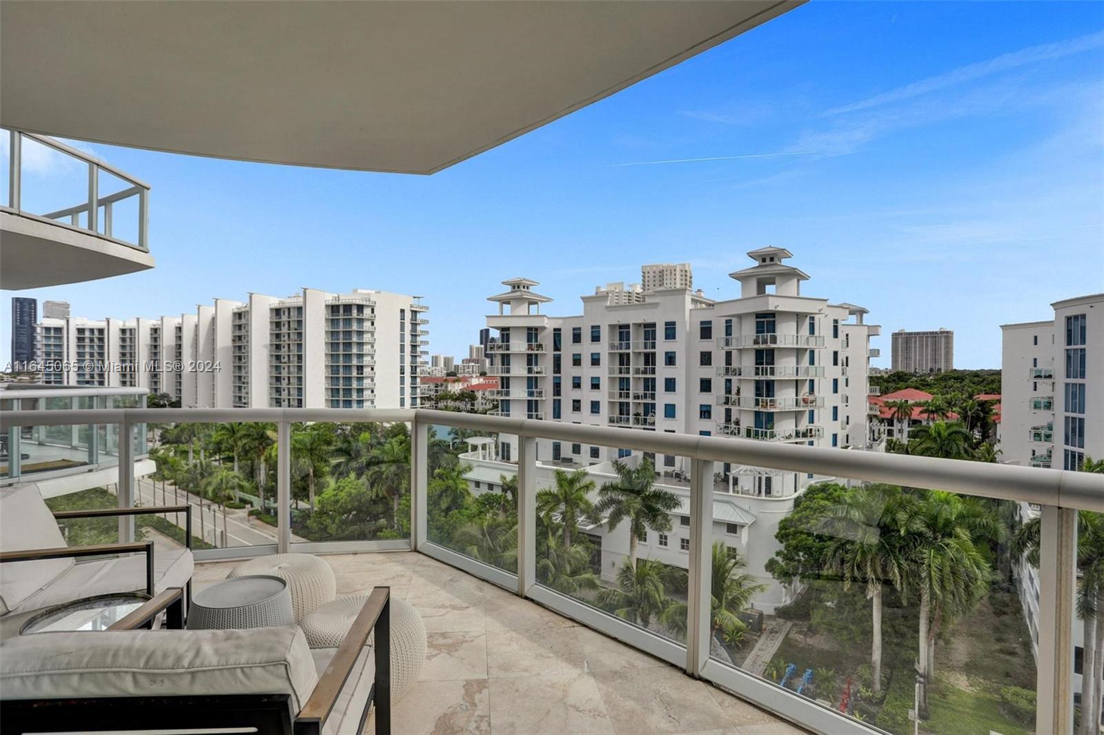 3131 NE 188th St # 809 Unit: 2-809