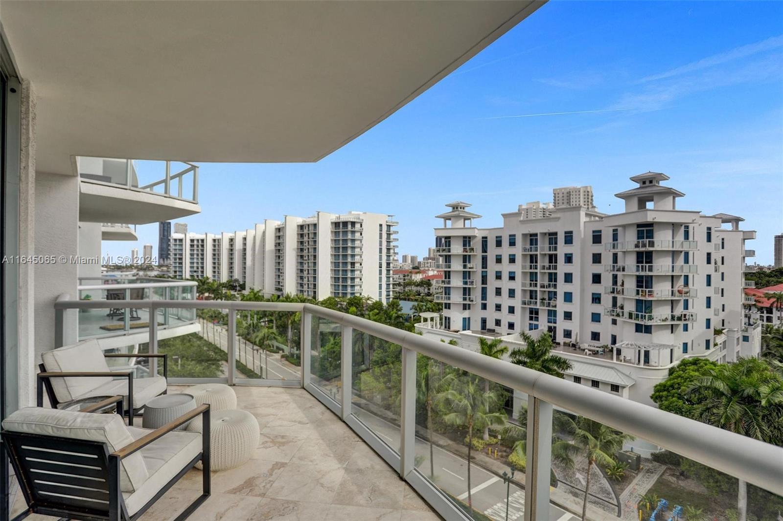 3131 NE 188th St # 809 Unit: 2-809