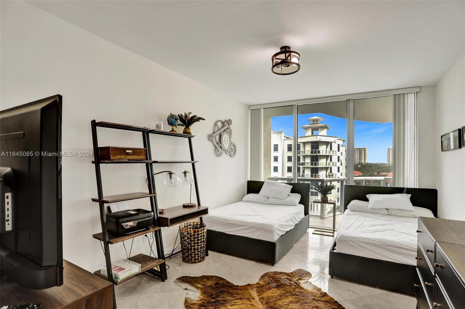 3131 NE 188th St # 809 Unit: 2-809