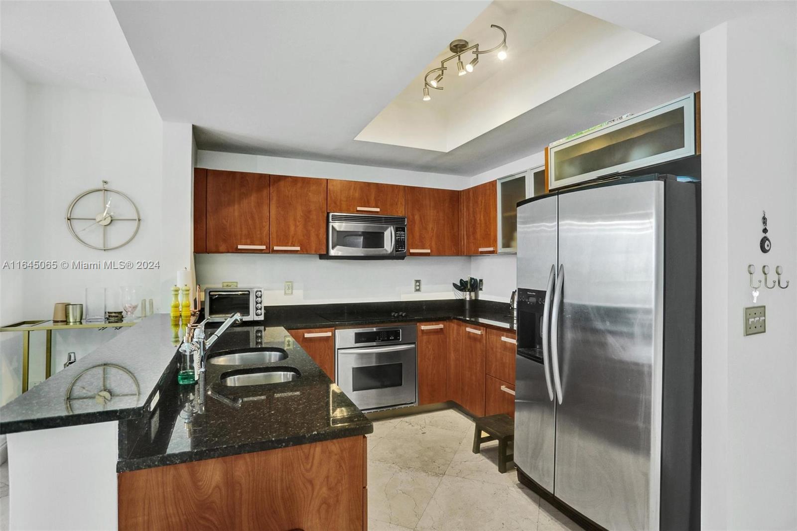 3131 NE 188th St # 809 Unit: 2-809