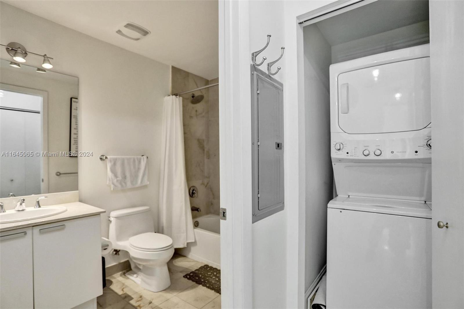 3131 NE 188th St # 809 Unit: 2-809