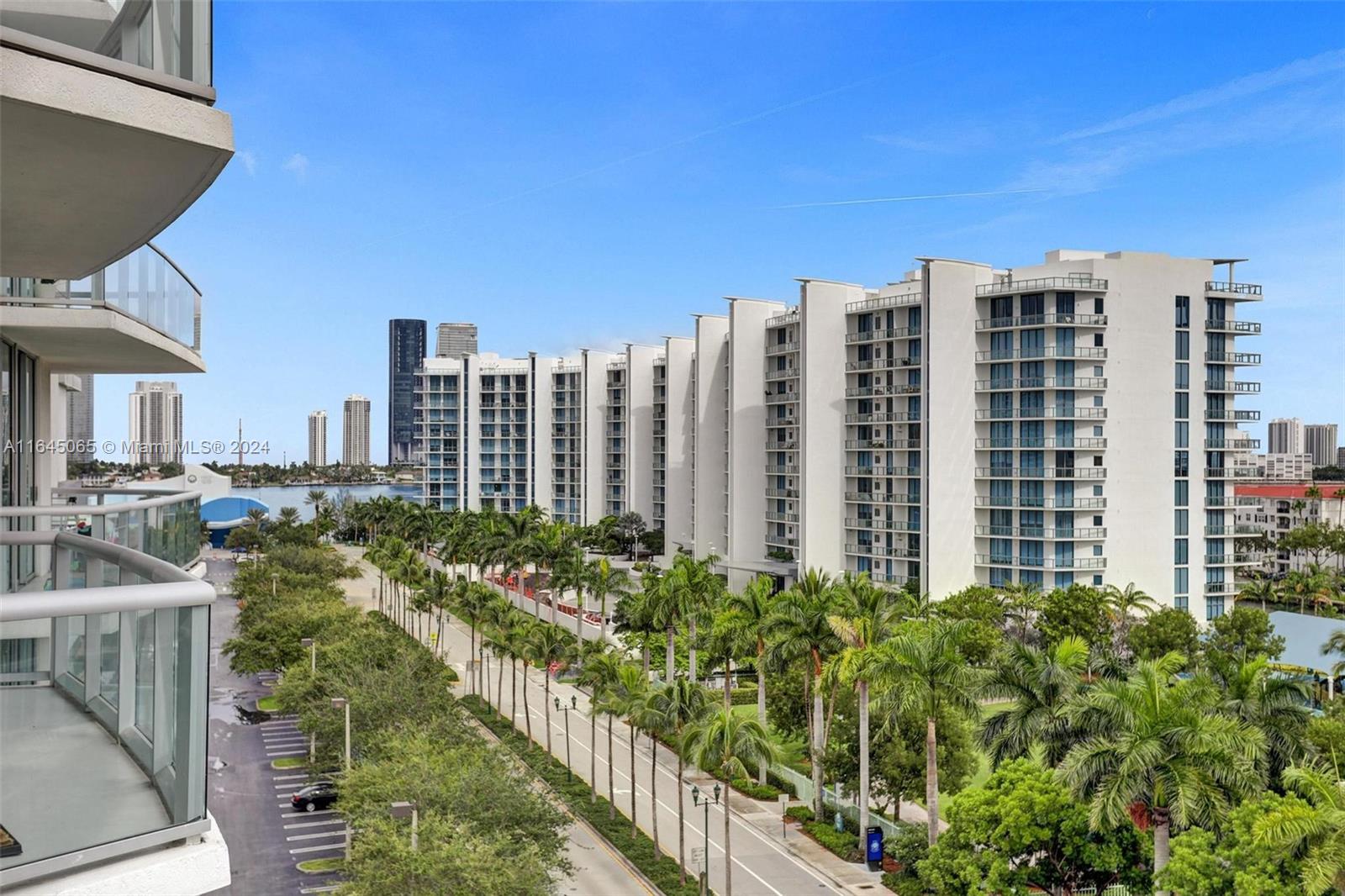 3131 NE 188th St # 809 Unit: 2-809