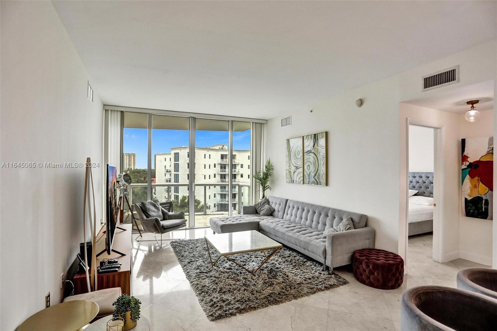 3131 NE 188th St # 809 Unit: 2-809