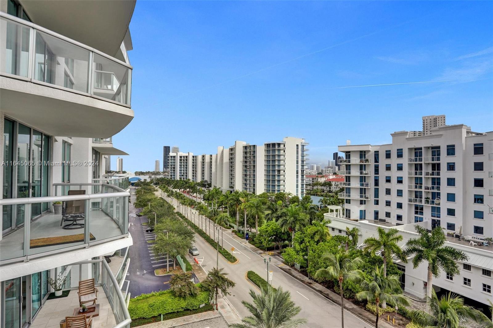 3131 NE 188th St # 809 Unit: 2-809