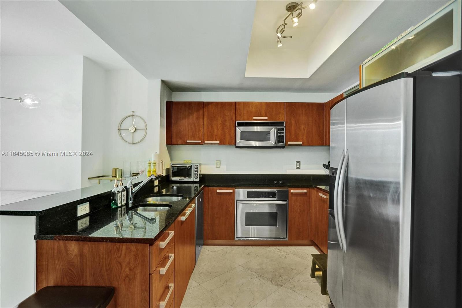 3131 NE 188th St # 809 Unit: 2-809