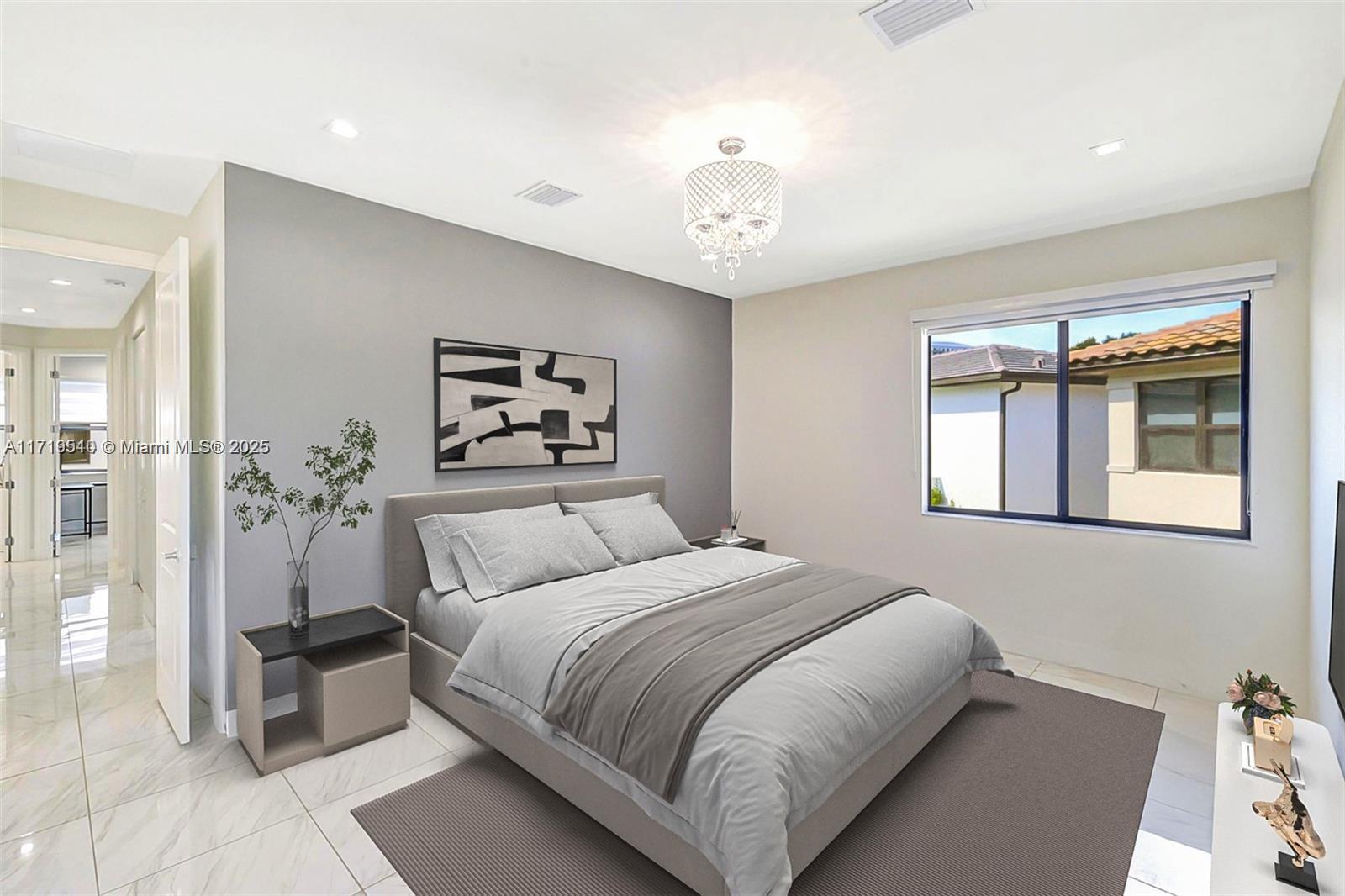 8261 NW 48th Ter