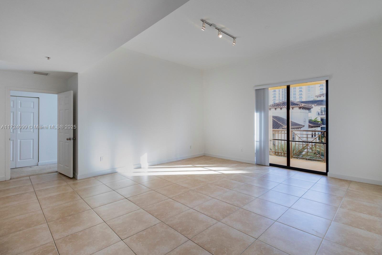 8395 SW 73rd Ave # 528