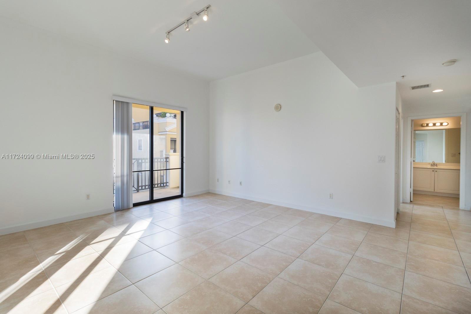 8395 SW 73rd Ave # 528