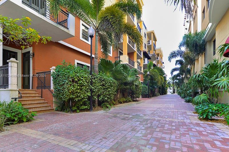 8395 SW 73rd Ave # 528