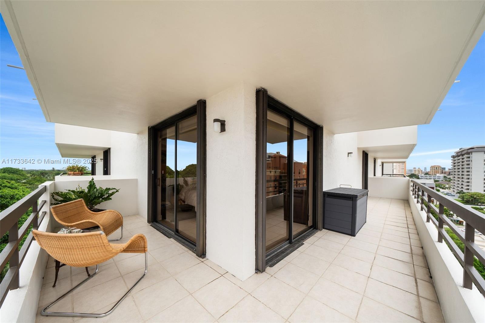 720 Coral Way # 7C