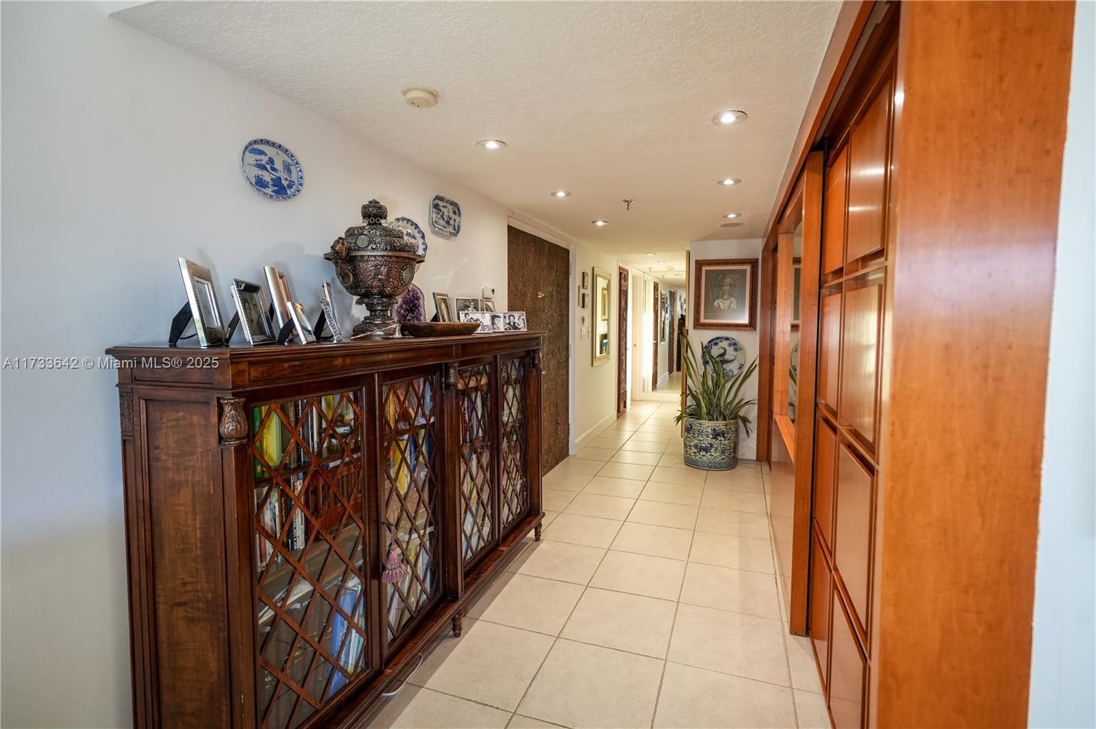 720 Coral Way # 7C