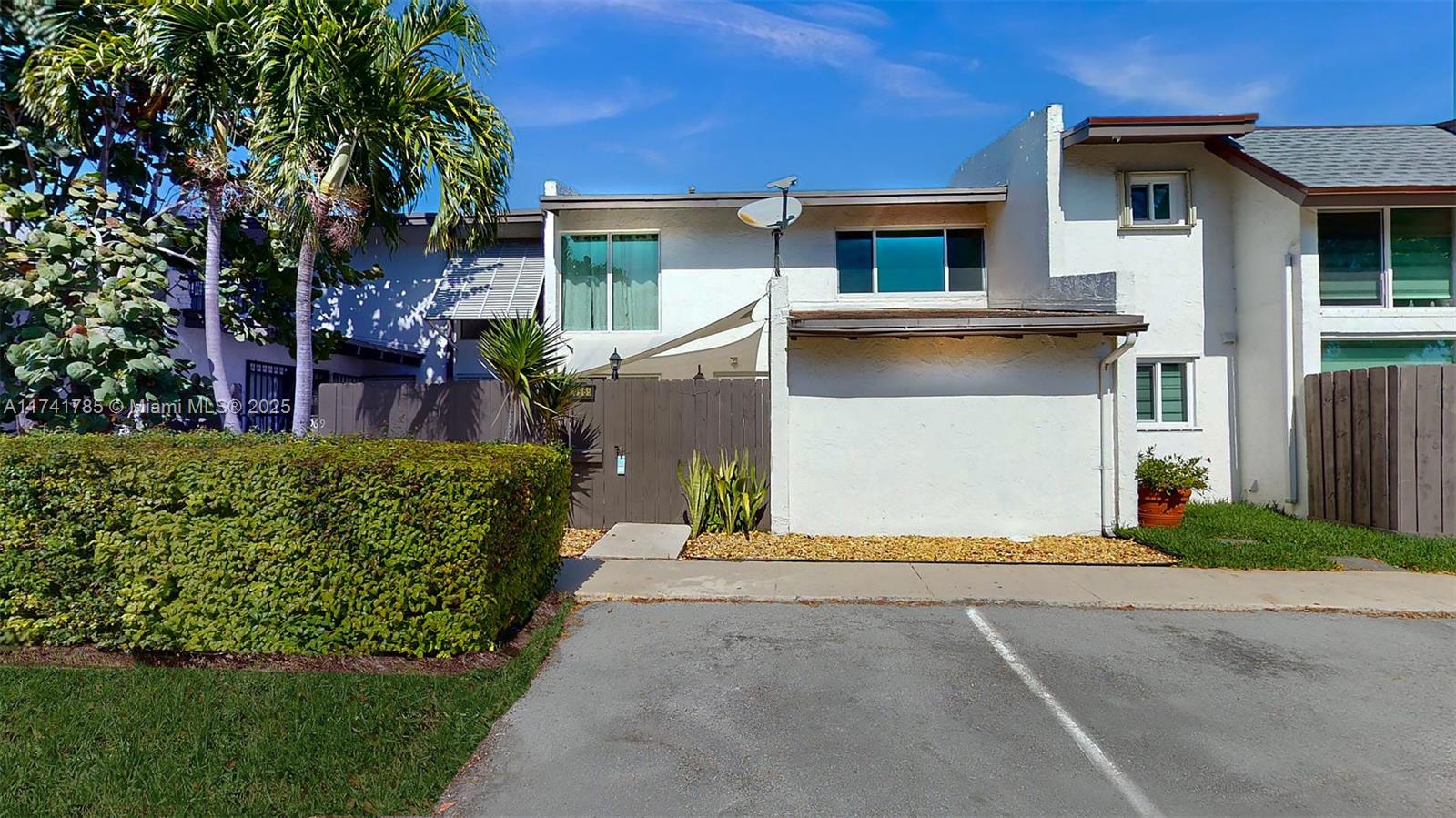 10965 SW 70th Ter # 10965