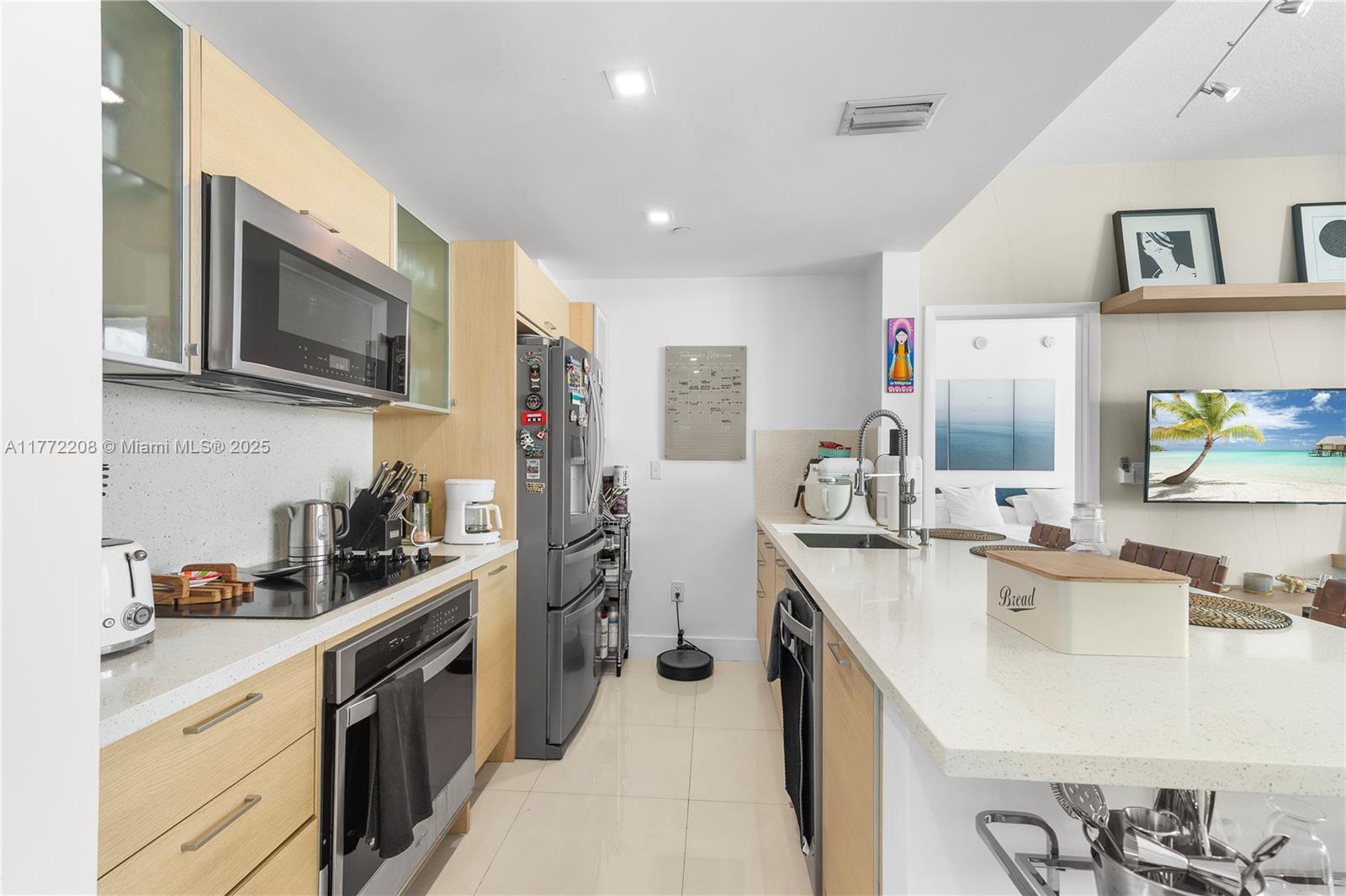 350 NE 24th St # 1103