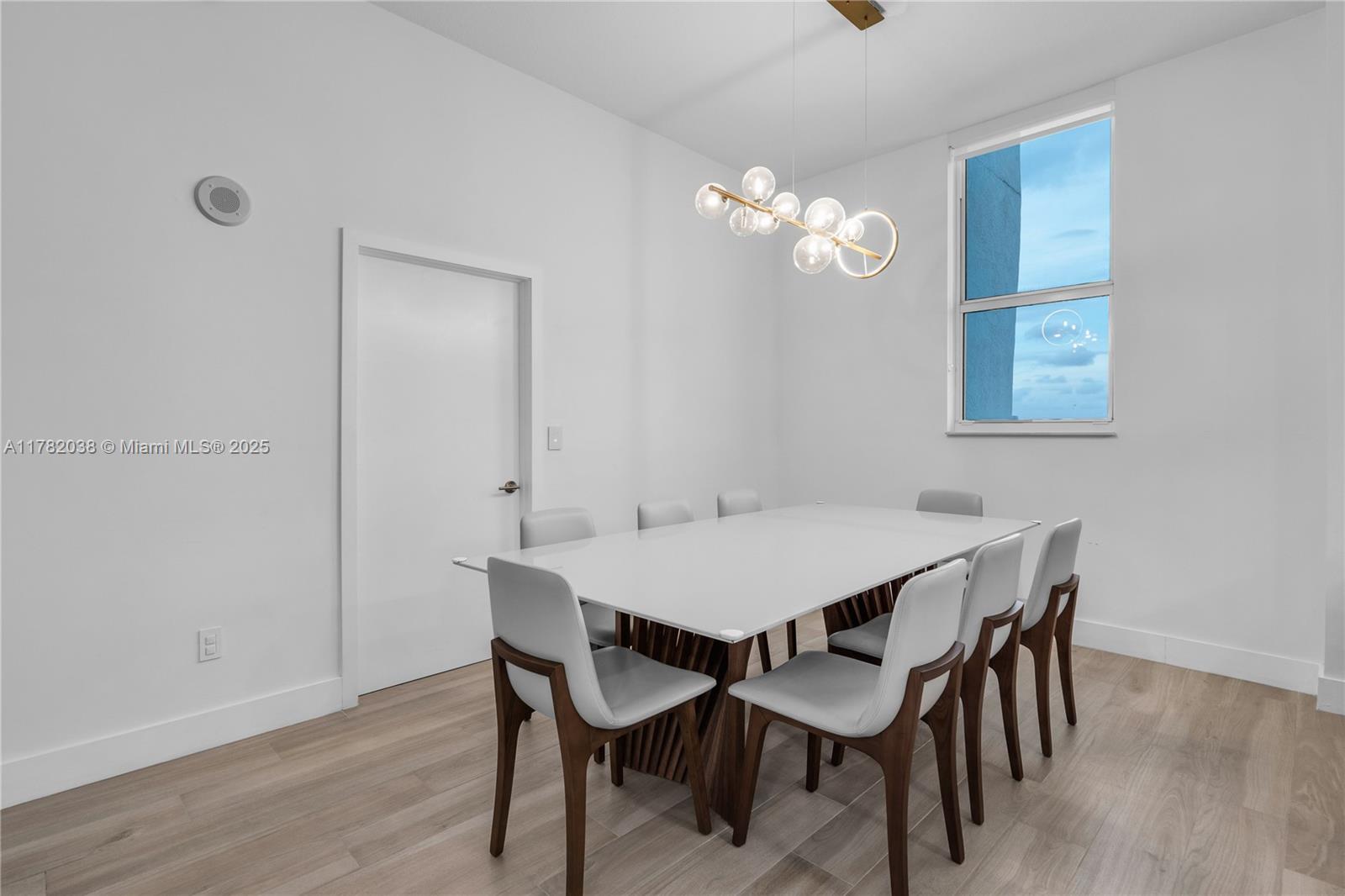 31 SE 5th St # 4315