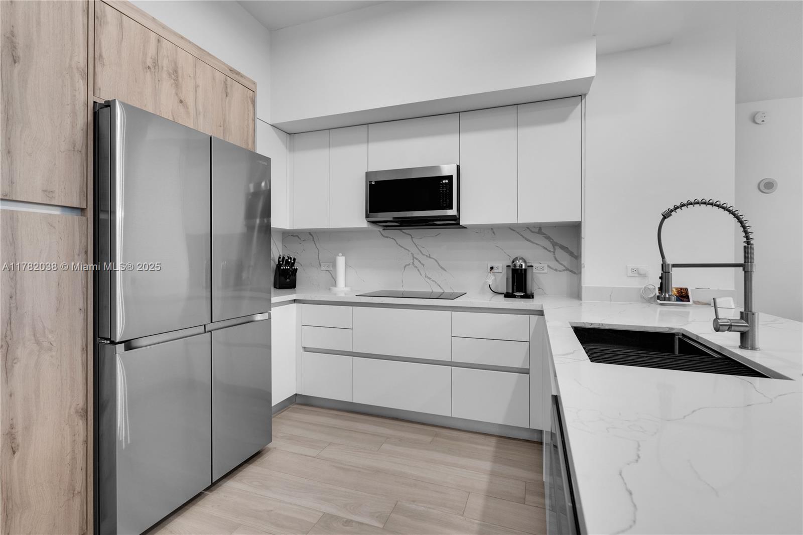 31 SE 5th St # 4315