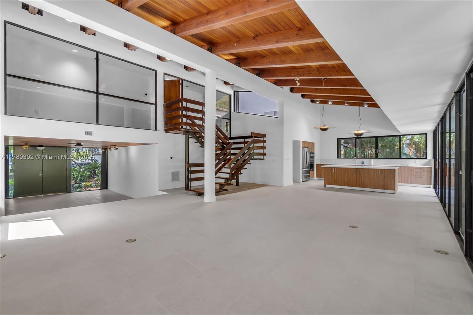 445 Tivoli Ave