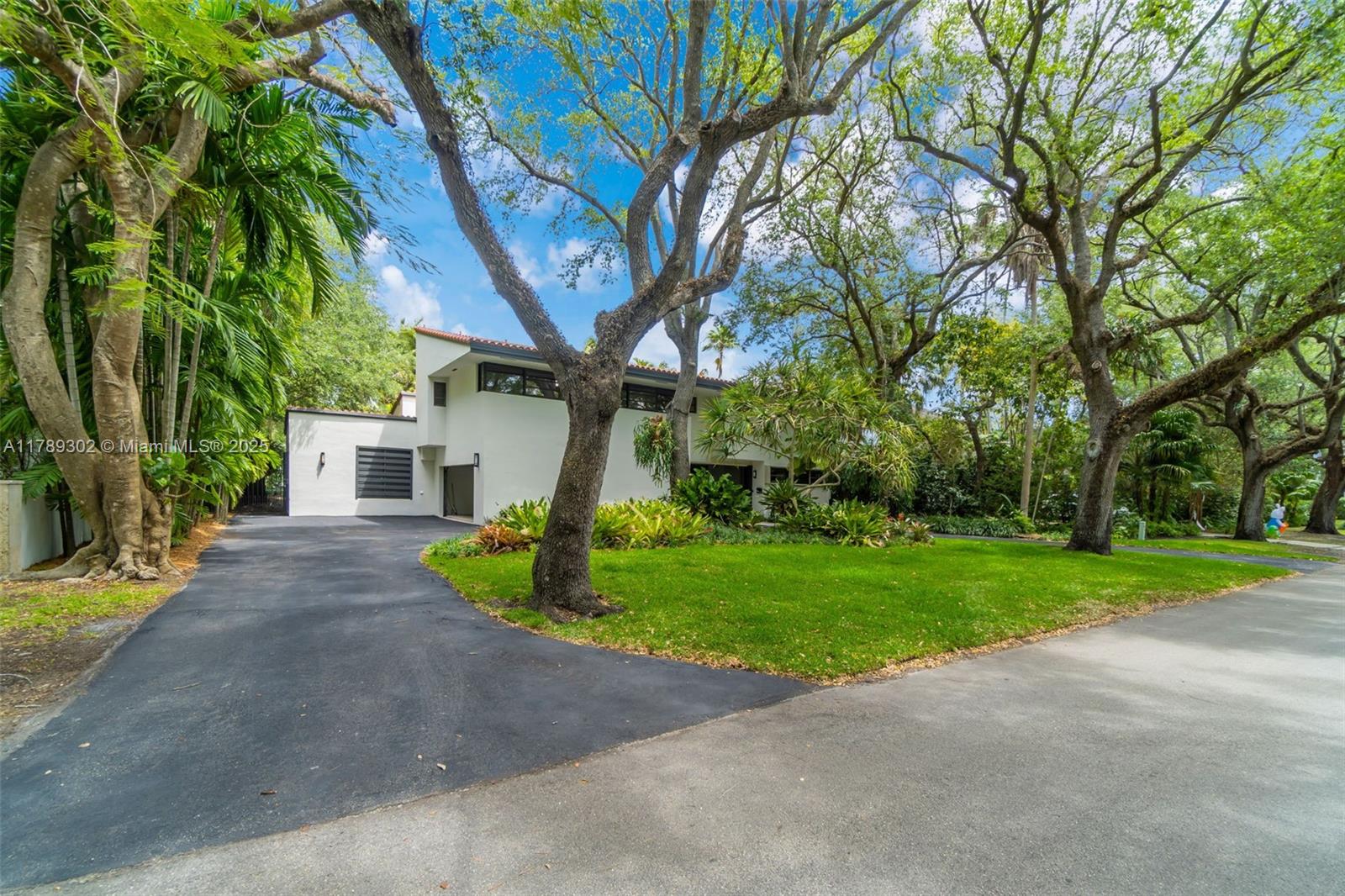 445 Tivoli Ave