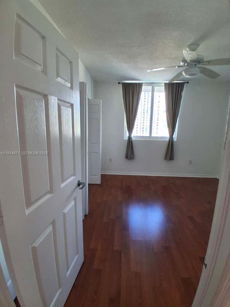 275 NE 18th St # 1701