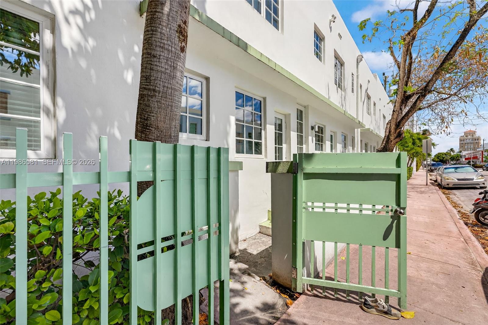 1205 Meridian Ave # 1