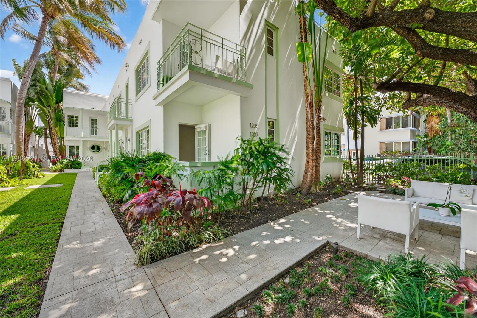 1205 Meridian Ave # 1