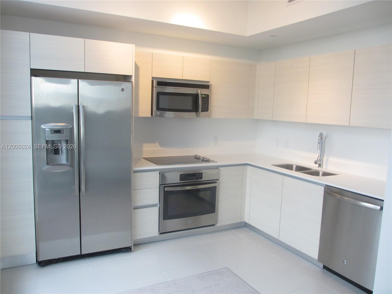 4250 Biscayne Blvd # 610