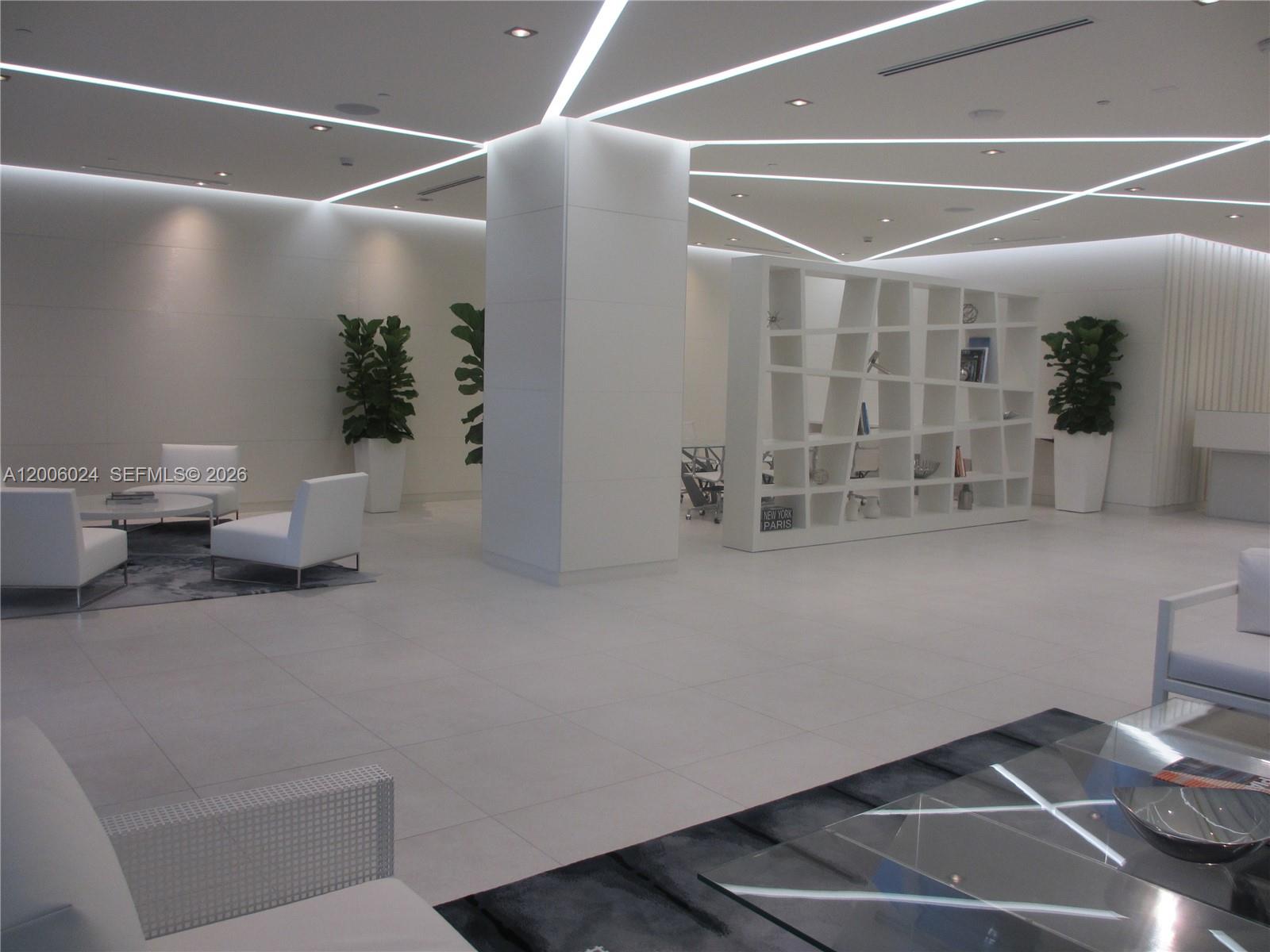 4250 Biscayne Blvd # 610