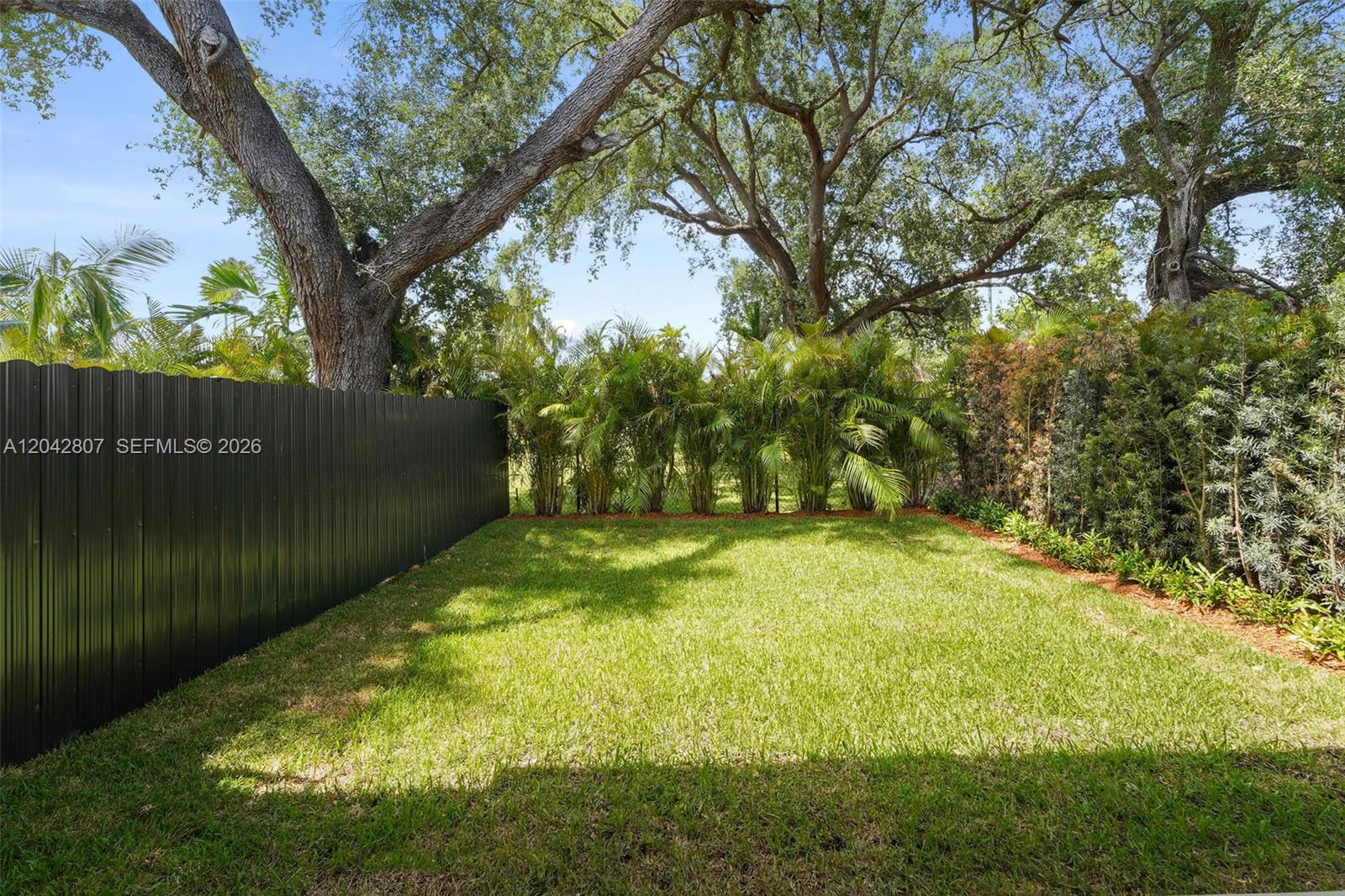 2747 SW 23rd Ter