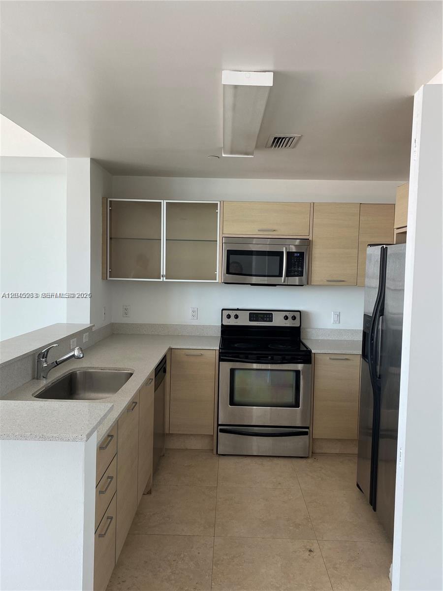 350 NE 24th St # 813