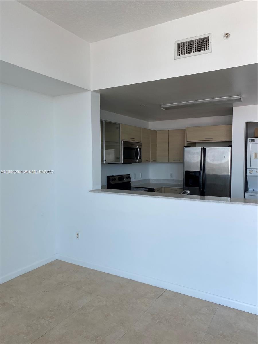 350 NE 24th St # 813