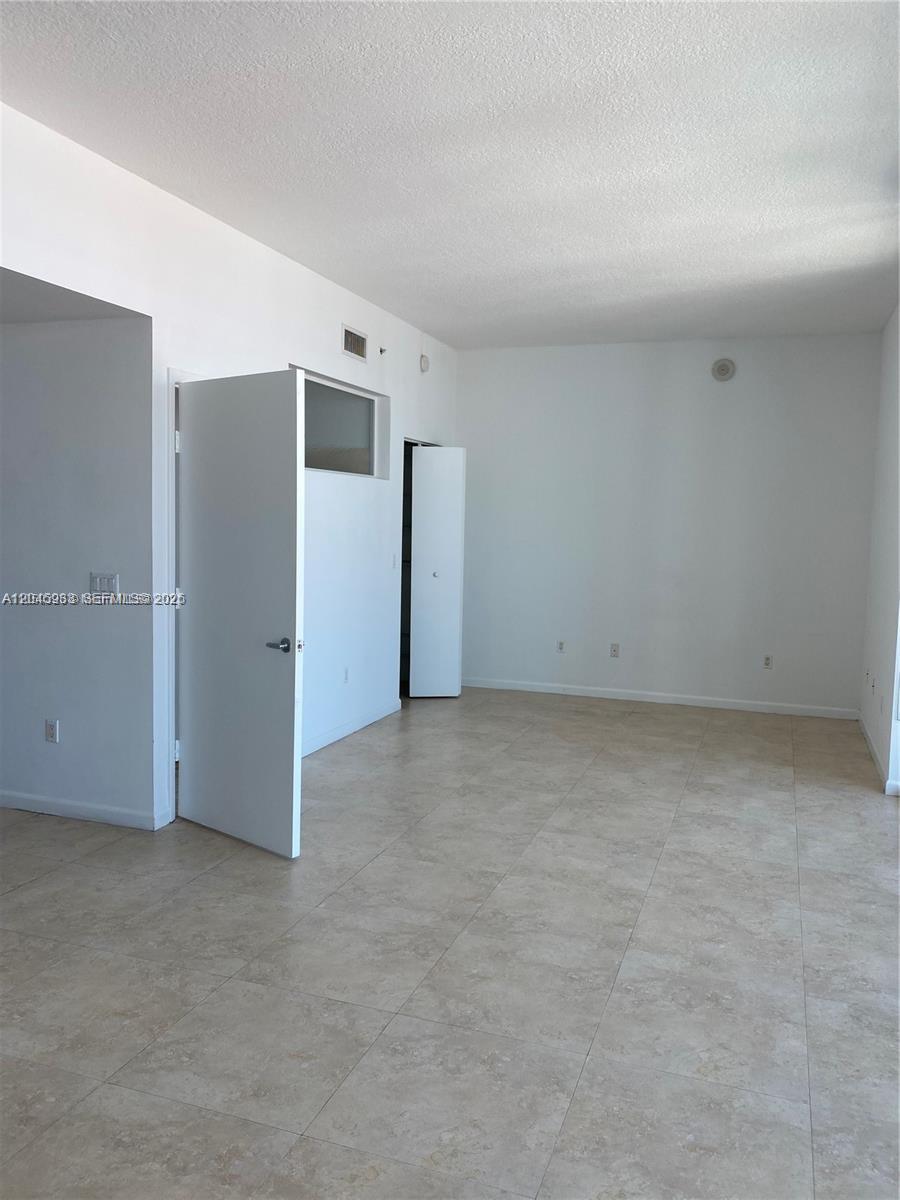 350 NE 24th St # 813