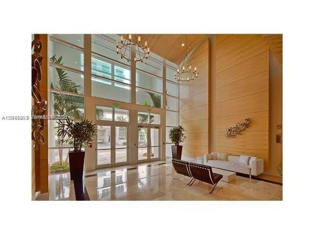 350 NE 24th St # 813