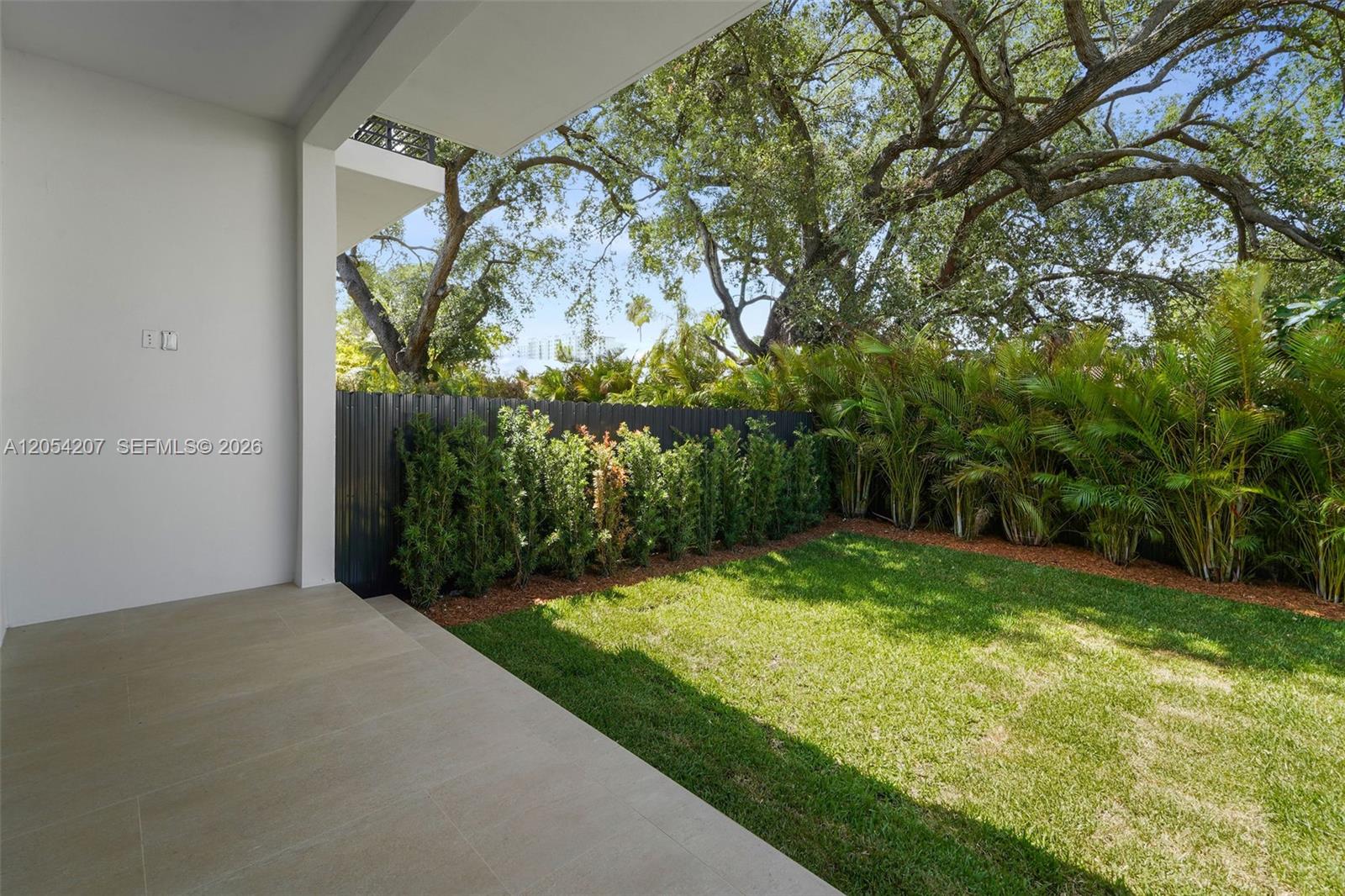 2735 SW 23rd Ter