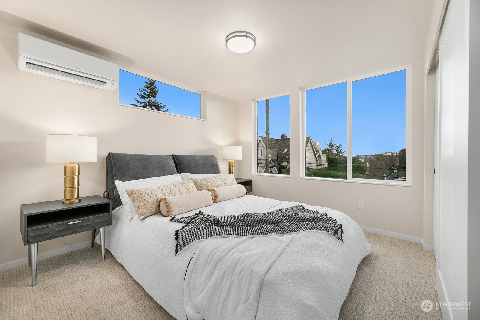 1902 28th Avenue W