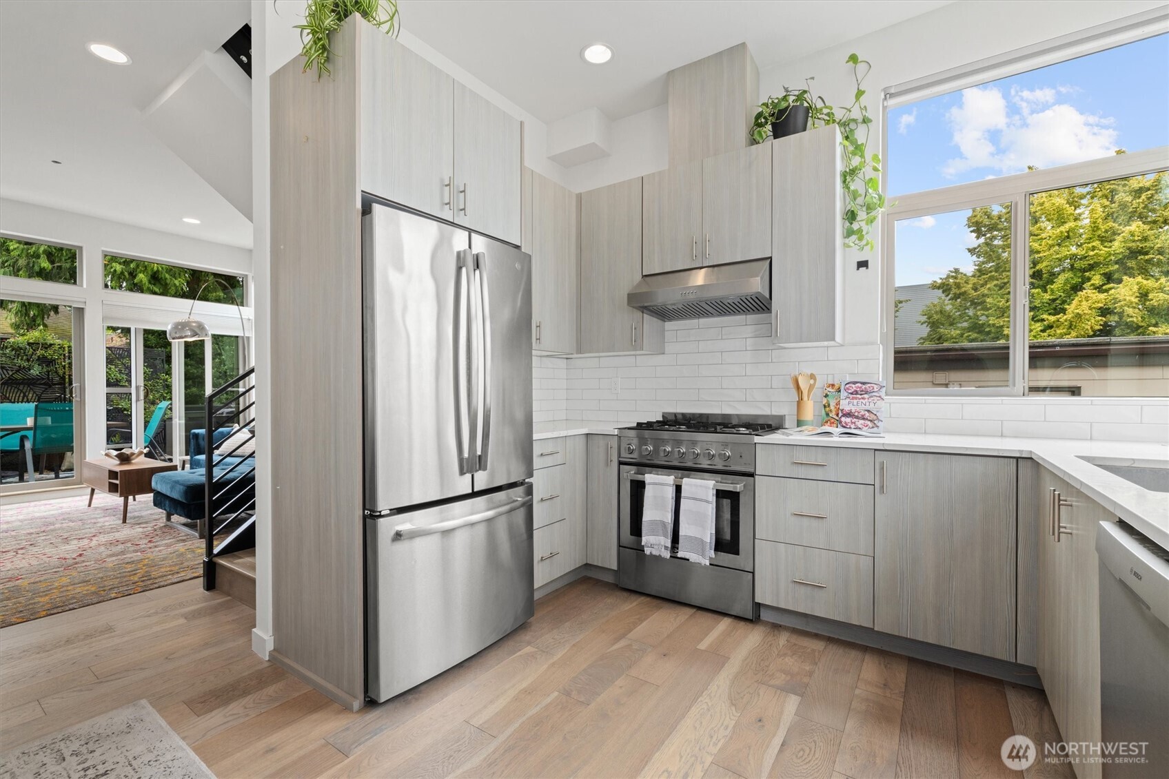 3276 California Avenue SW Unit: B