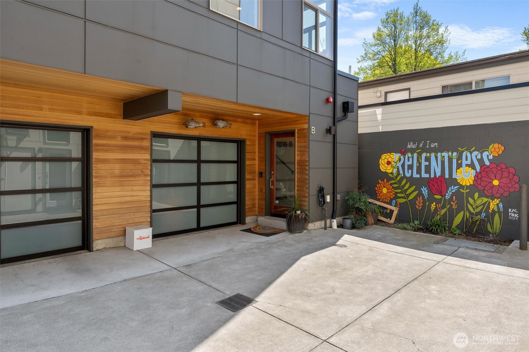 3276 California Avenue SW Unit: B