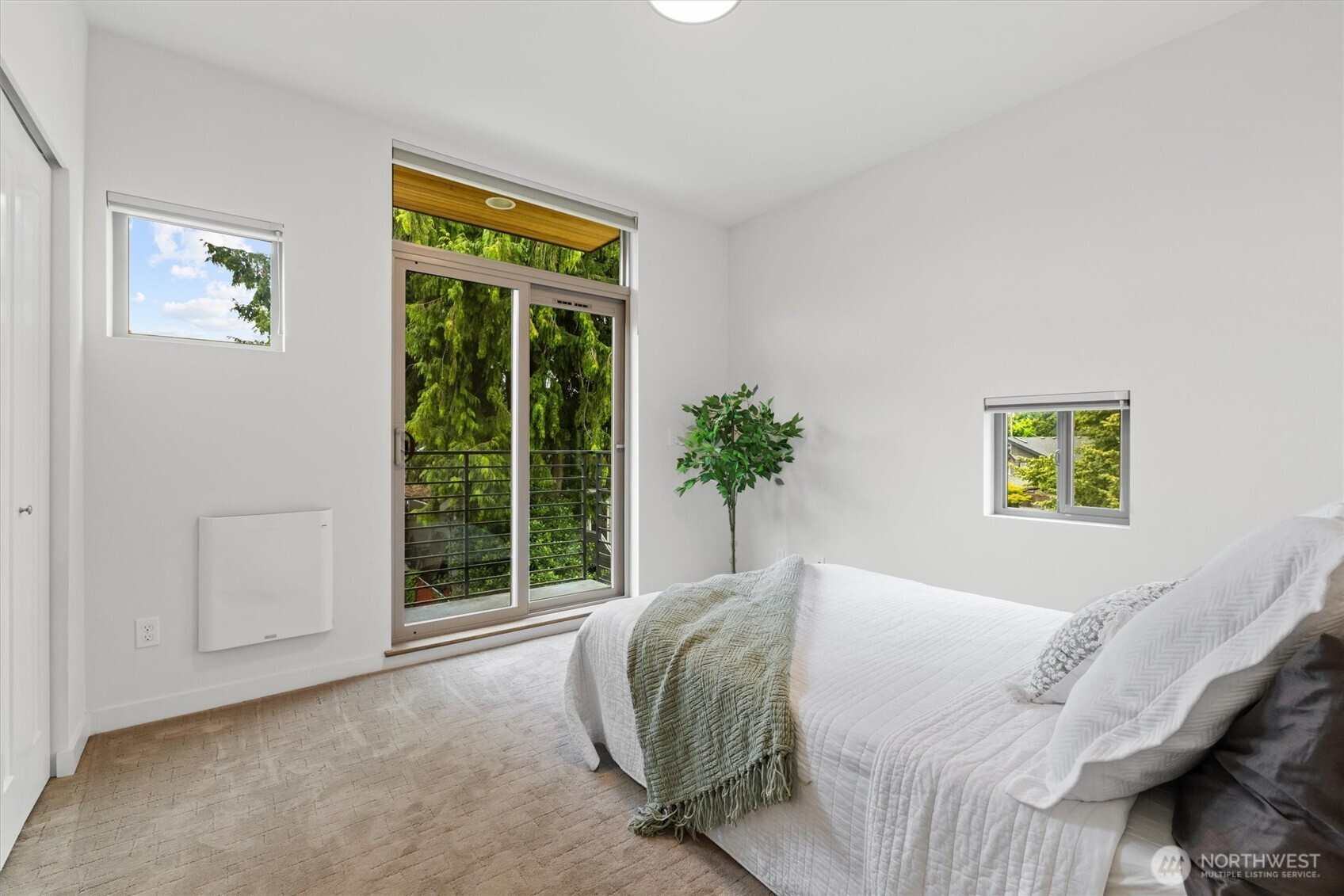 3276 California Avenue SW Unit: B