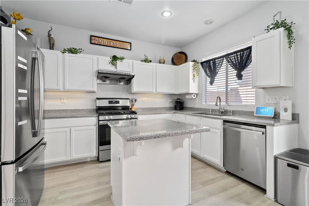 8908 Cambridge Glen Court