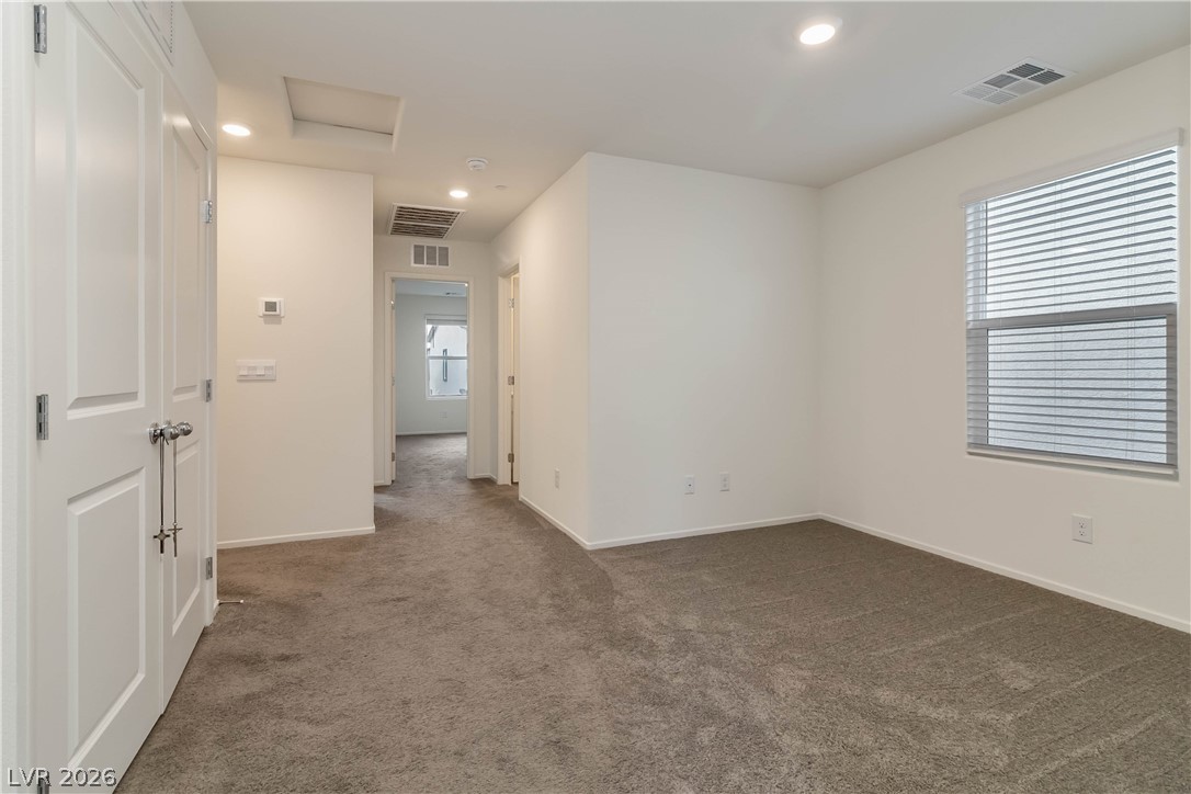 6156 Lily Garden Street