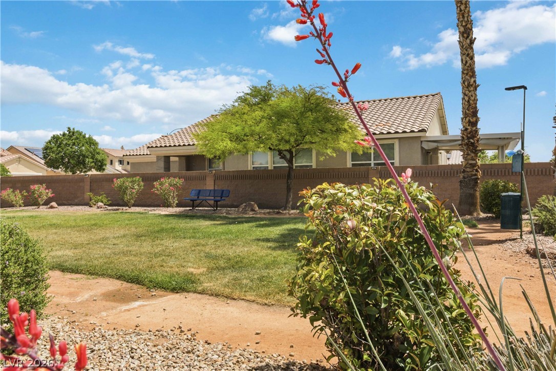 5629 Lookout Crest Street