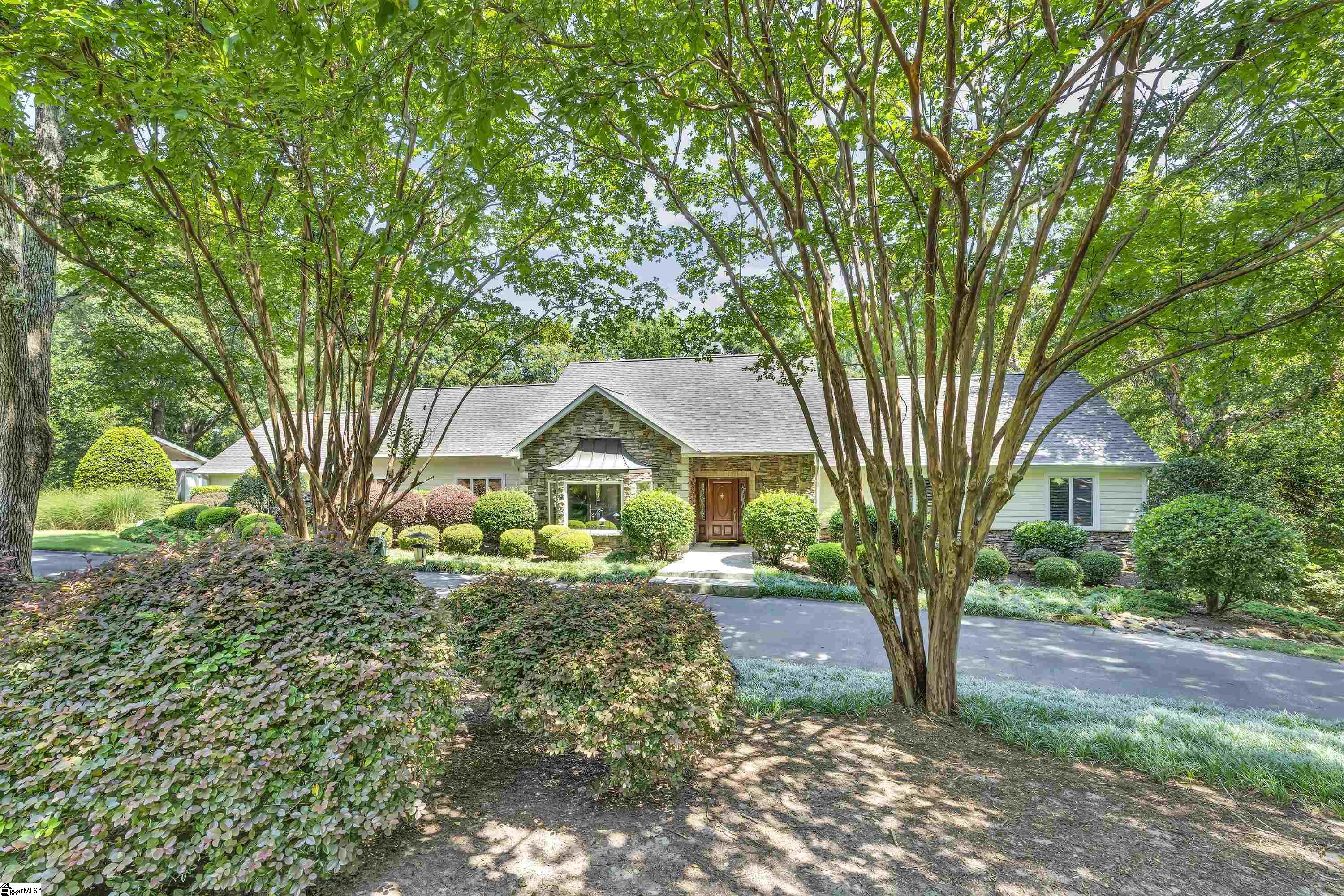15 Darien Way