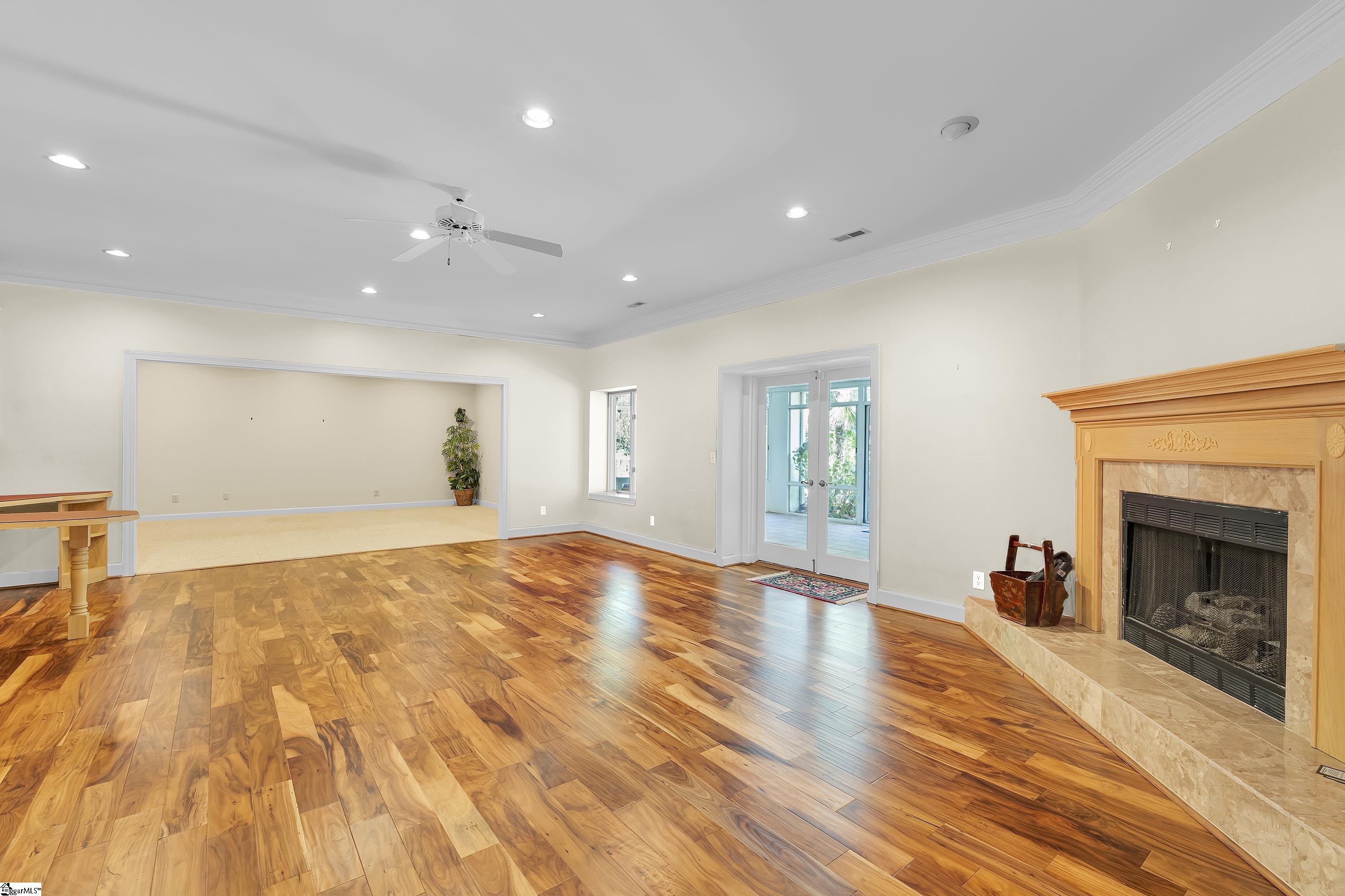 15 Darien Way