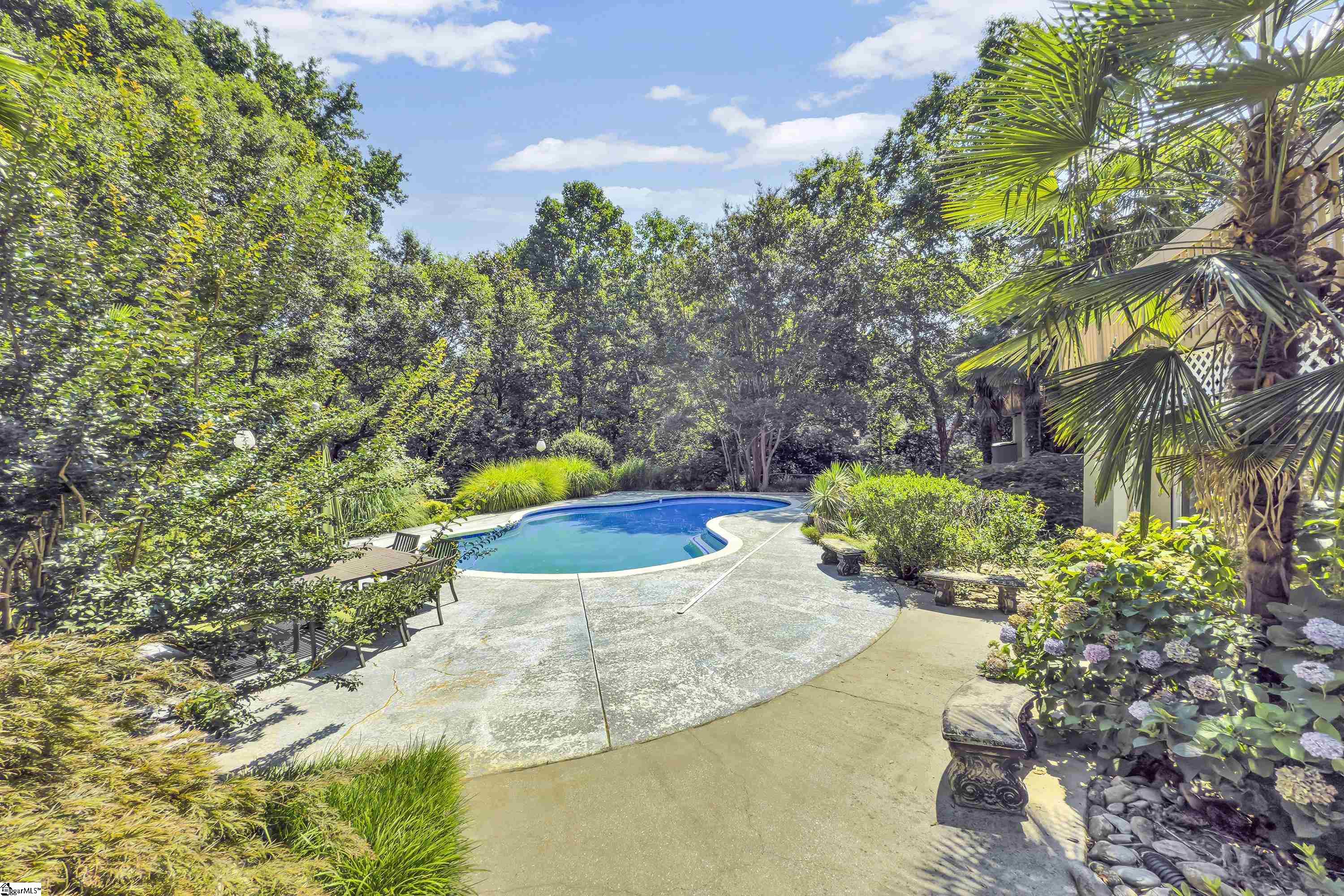 15 Darien Way