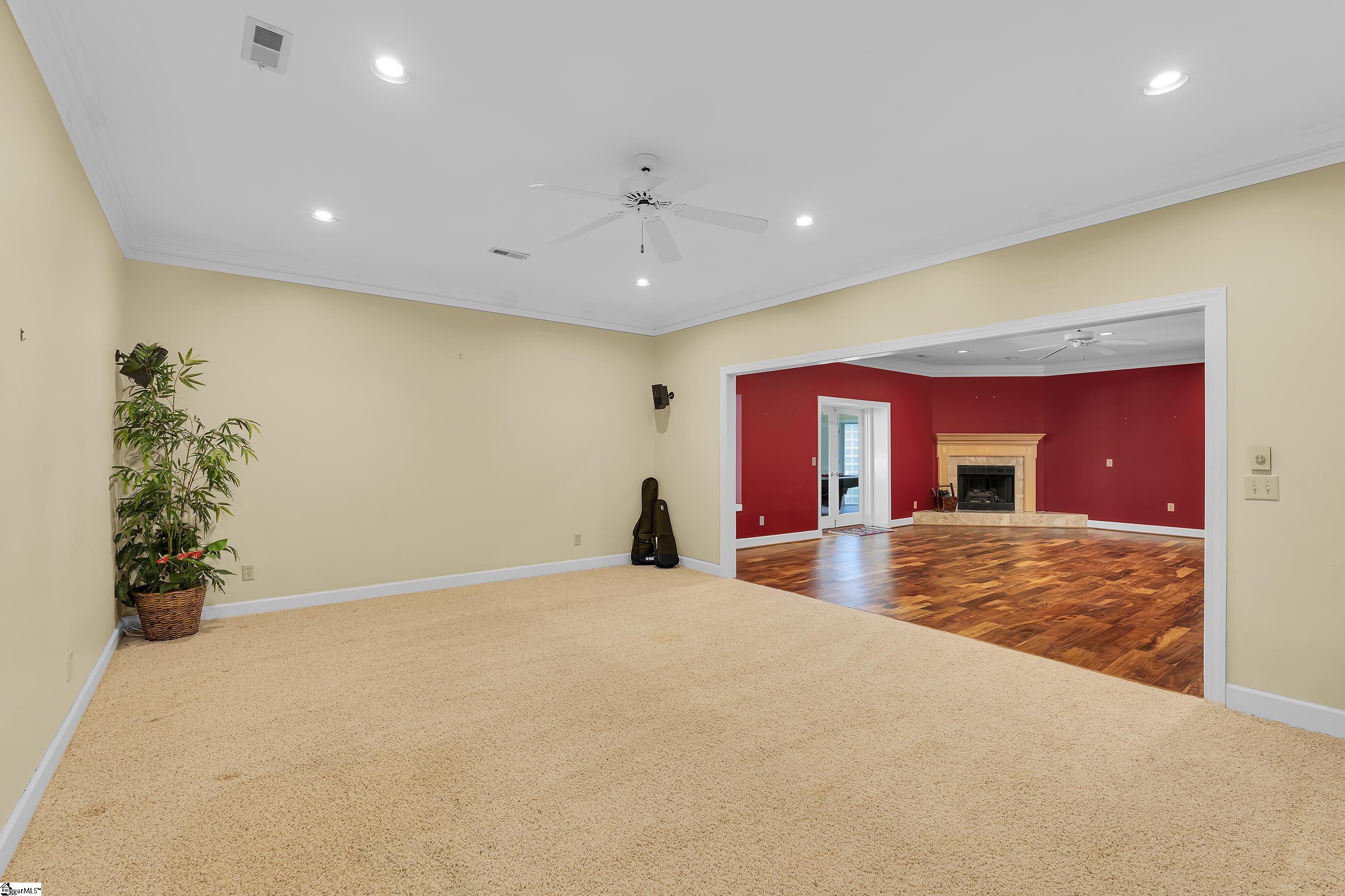 15 Darien Way