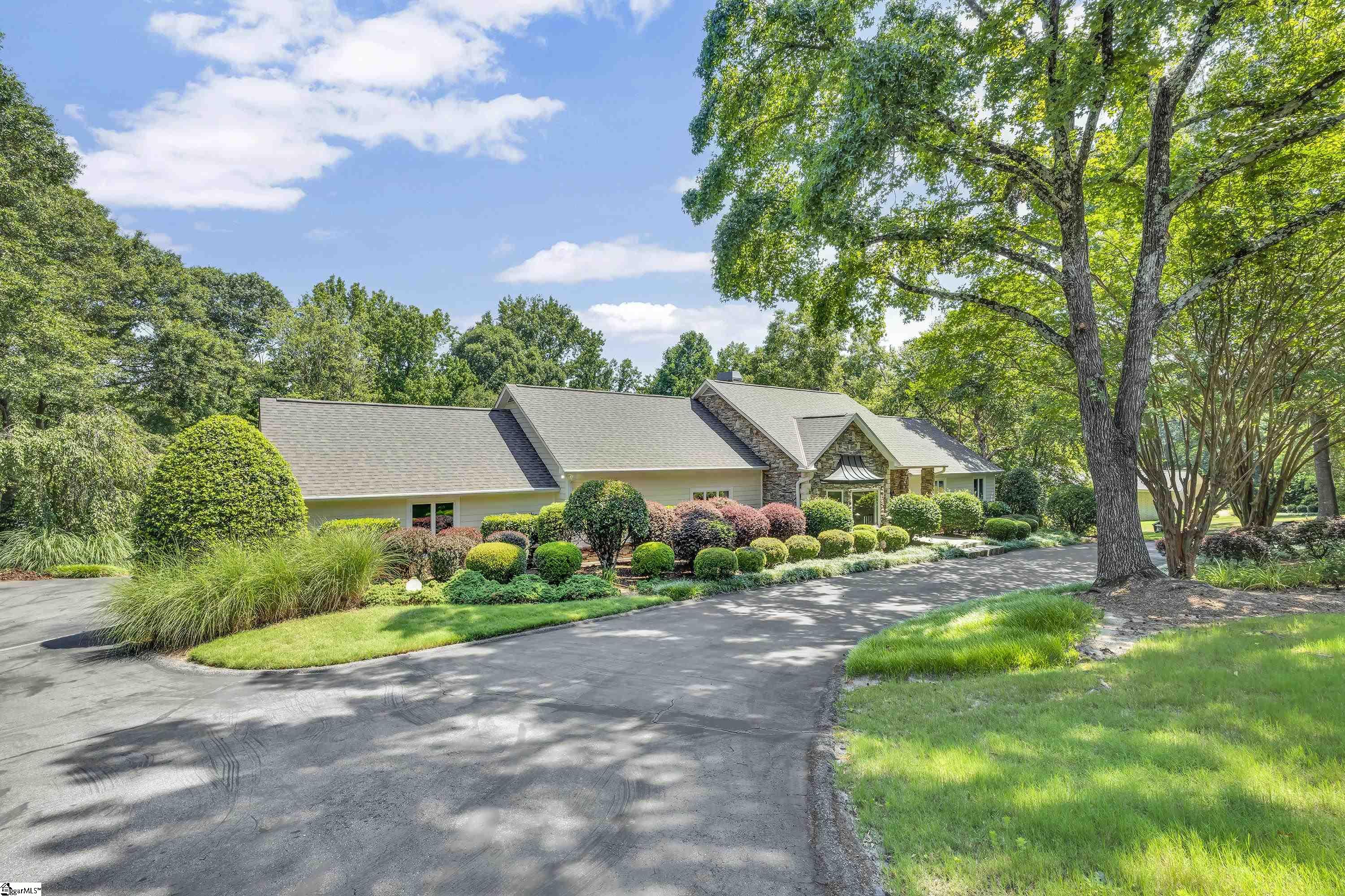 15 Darien Way