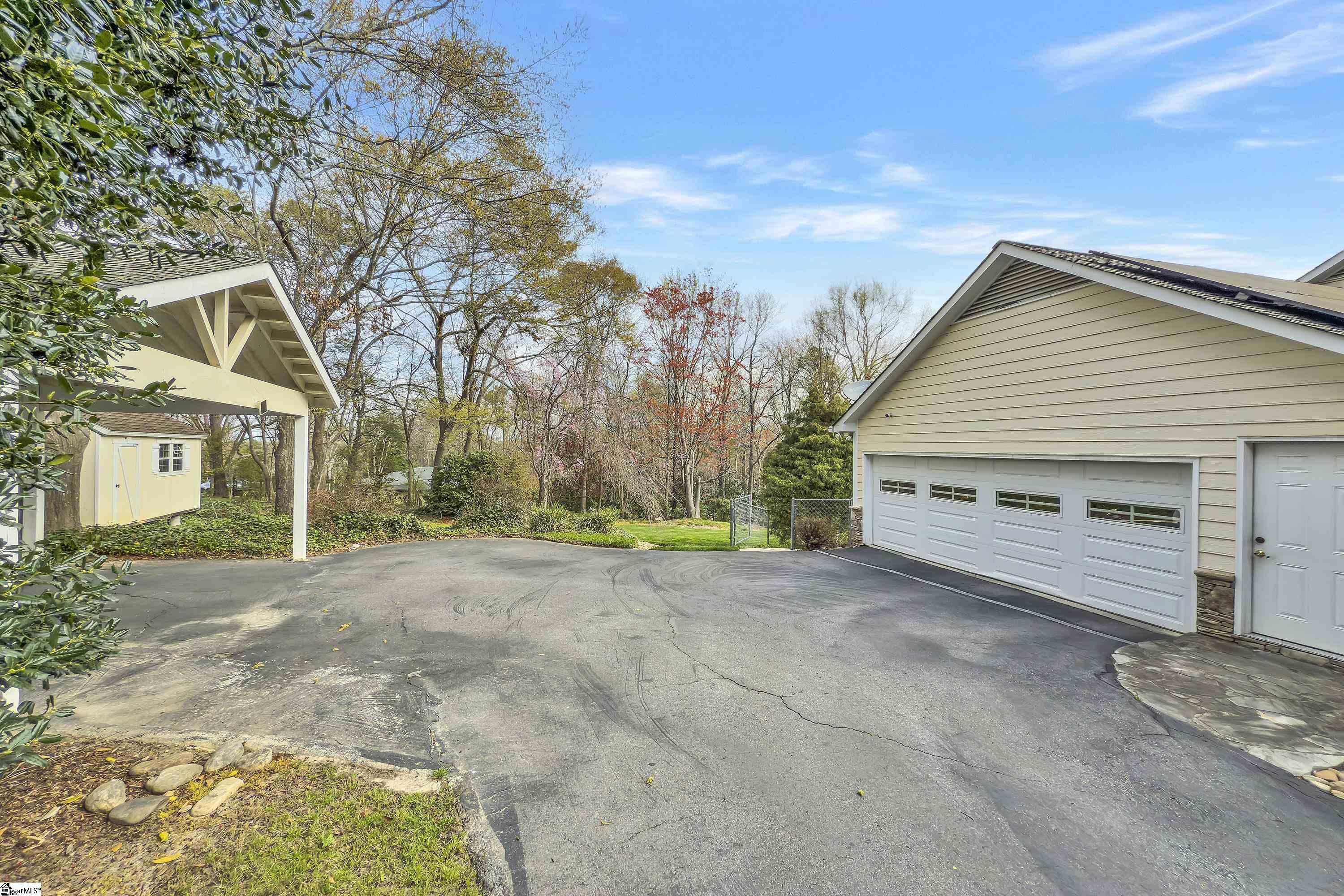 15 Darien Way