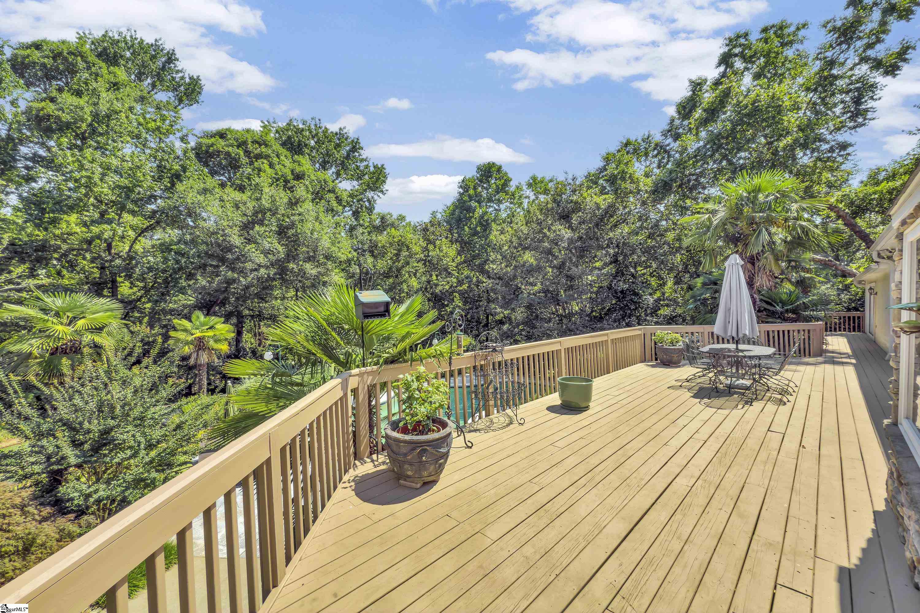 15 Darien Way